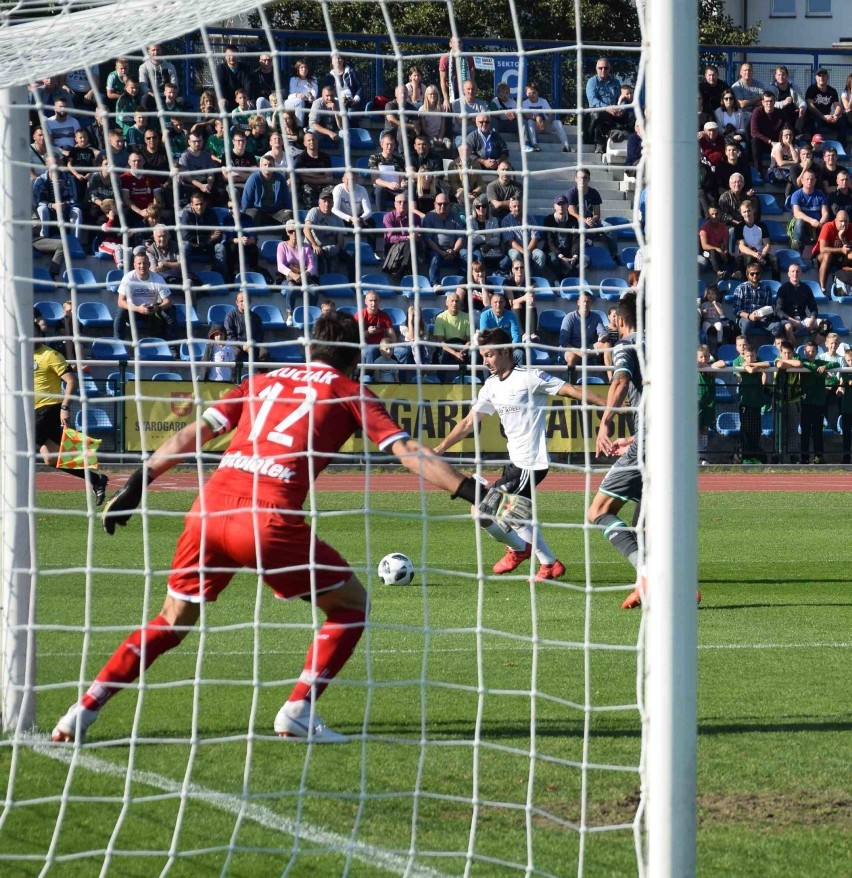 Lechia Gdańsk przeważała w pierwszej części meczu z KP...