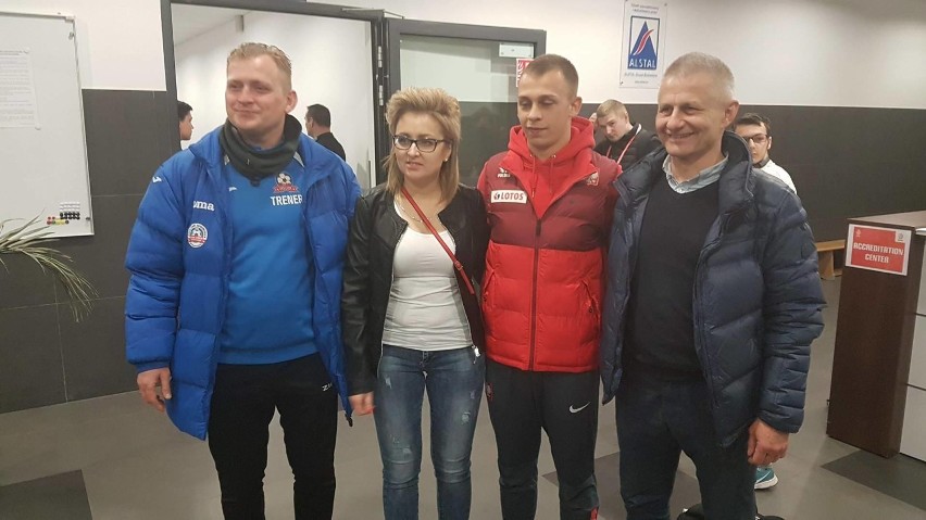 Od lewej: Dariusz Kopczyński (trenera Lidera), Ewelina...