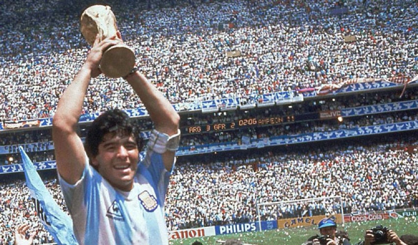 Diego Armando Maradona, bóg futbolu