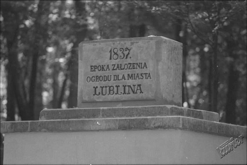 Zielone płuca miasta. Tak prezentował się Ogród Saski w Lublinie w czasach PRL. Zobacz archiwalne zdjęcia