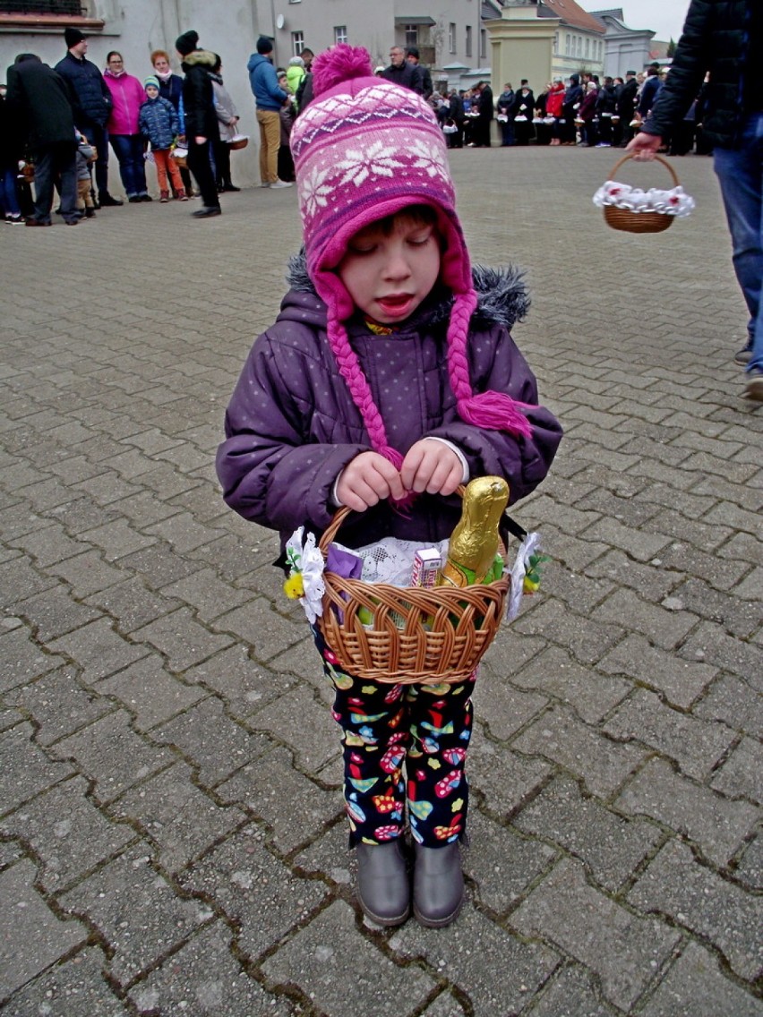 Święcenie potraw z parafii pw. NMP Wniebowziętej w Zbąszyniu o godz. 12.00