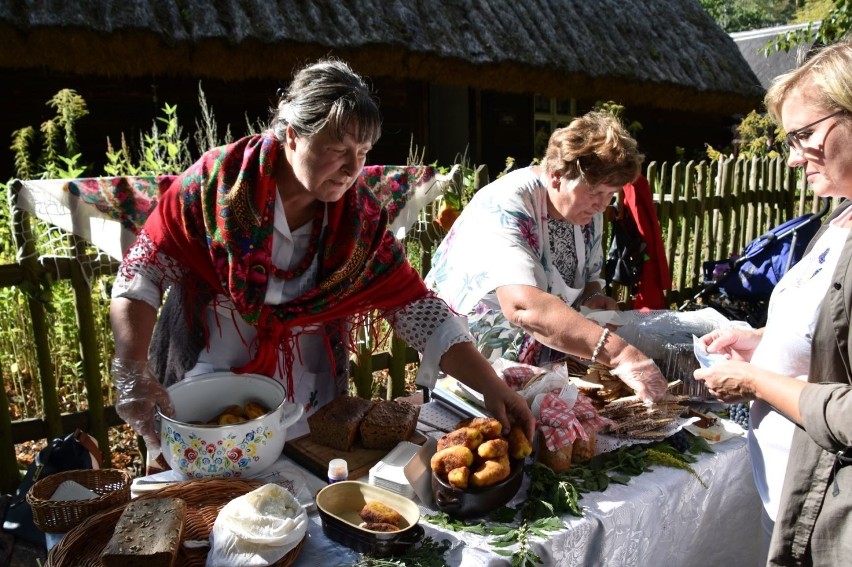 Skansen w Zielonej Górze Ochli pełen muzyki, smakołyków i...