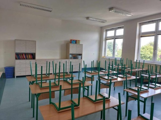 W Zespole Szkolno-Przedszkolnym w Gołuchowie trwają przygotowania do rozpoczęcia roku szkolnego 2023/24. W placówce prowadzone są remonty i inwestycje