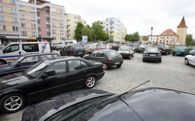 Strefa płatnego parkowania w Lubinie? Miasto zabezpieczyło na jej stworzenie 500 tys. zł w budżecie na 2016 rok