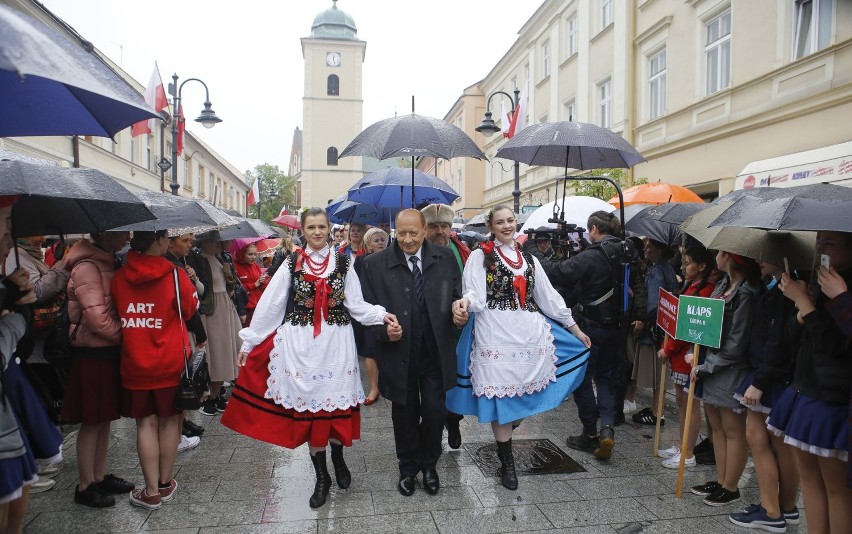 Korowód na ulicy 3 Maja. Święto Paniagi w Rzeszowie  [ZDJĘCIA]