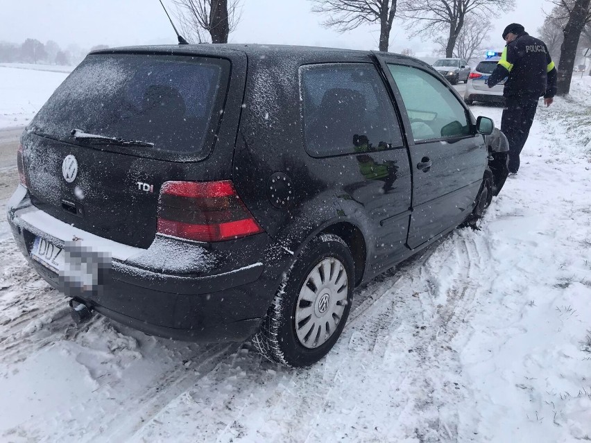 Na drodze wojewódzkiej nr 382 pomiędzy Świdnicą a...