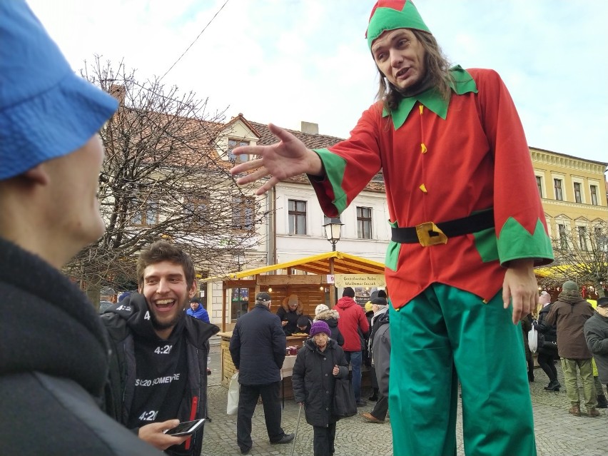 " Kolęda na Wysokości" - Jarmark Bożonarodzeniowy Konin 2019r . Pierwszy dzień za nami  