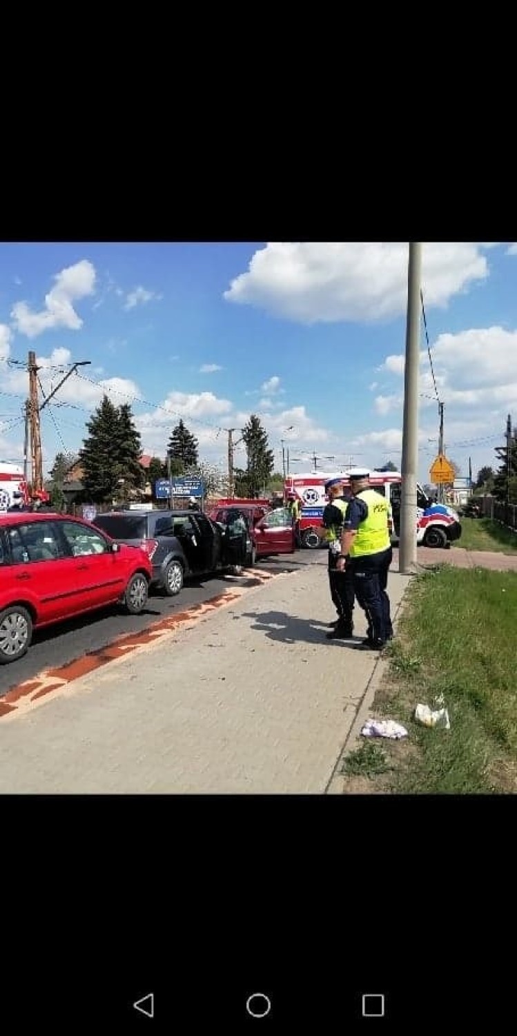 Do zderzenia trzech samochodów doszło przy ul. Łódzkiej w...