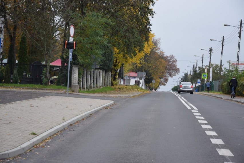 Cmentarze są zamknięte przez trzy dni - od soboty 31...