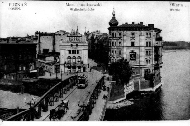 Most Chwaliszewski istniał od średniowiecza do 1968 roku,...
