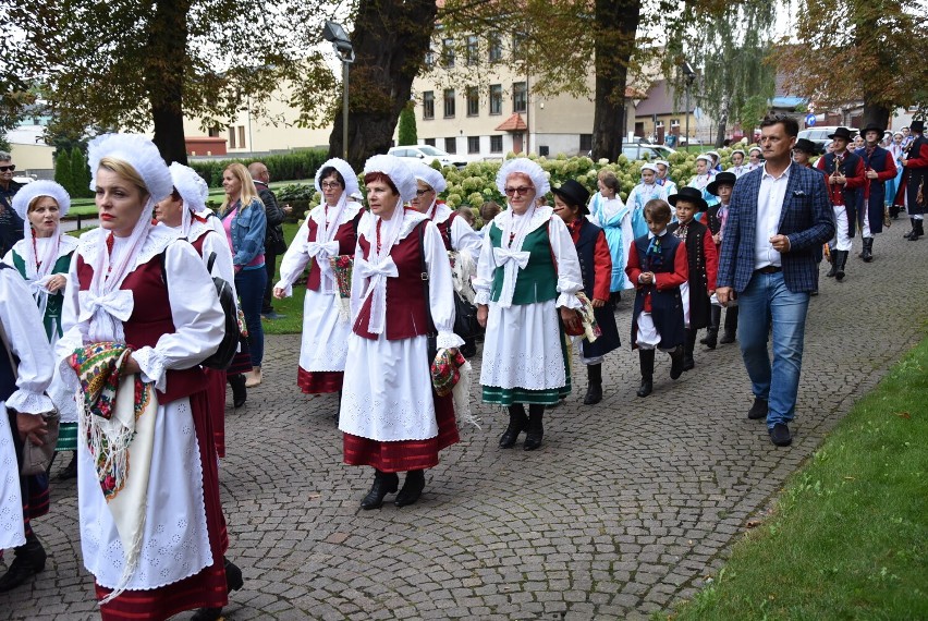 Szamotuły. II Przegląd Folkloru i Twórczości Ziemi Szamotulskiej "Jakżem jechoł do Szamotuł"