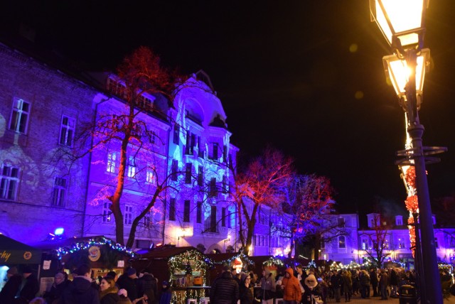 Święta na Starówce w Bielsku-Białej to jedno z najbardziej kolorowych i najfajniejszych wydarzeń. W tym roku pandemia uniemożliwiła ich organizację