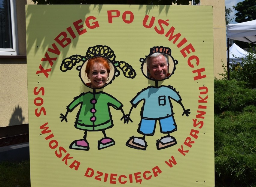 Bieg Po Uśmiech w Kraśniku. Mieszkańcy bawili się na kolorowym pikniku (ZDJĘCIA, WIDEO)