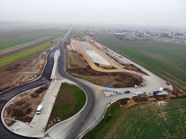 Rondo na DK 45 przy węźle Opole Południe, będącym wjazdem na autostradę A4, jest już gotowe.