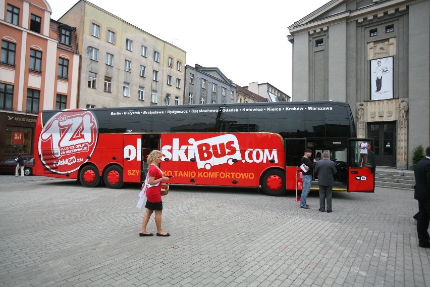 PolskiBus z Katowic pojedzie m.in. do Krakowa, Wiednia i Bratysławy! [ZDJĘCIA + WIDEO]