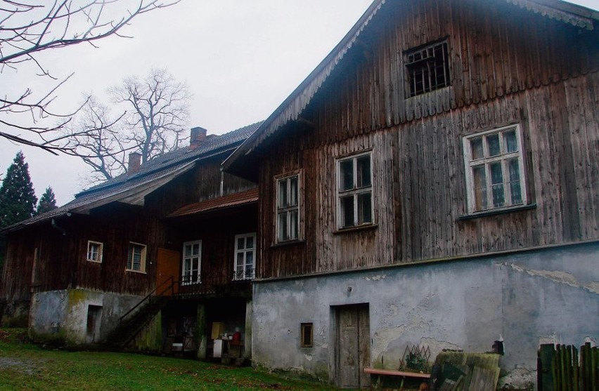 Dworek w Przybradzu wystawiono na sprzedaż za pół miliona...