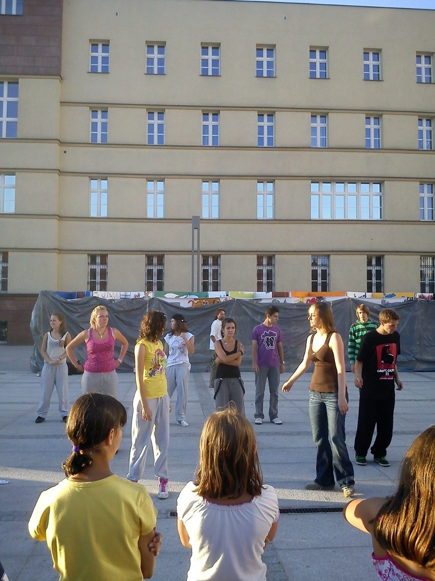 Taniec łączy młodzież różnych krajów