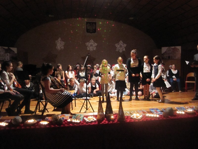 W lęborskiej szkole muzycznej odbyły sie tradycyjne jasełka