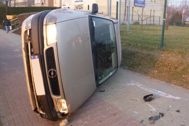 Wypadek w Jastrzębiu: kierująca wypadła z jezdni