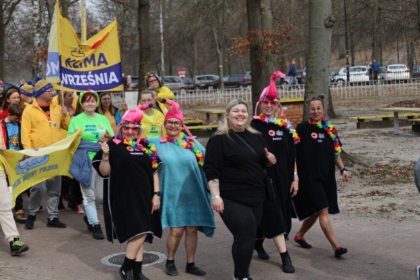 Kolorowa parada w ośrodku w Skorzęcinie! Drugi dzień zlotu morsów [FOTO]