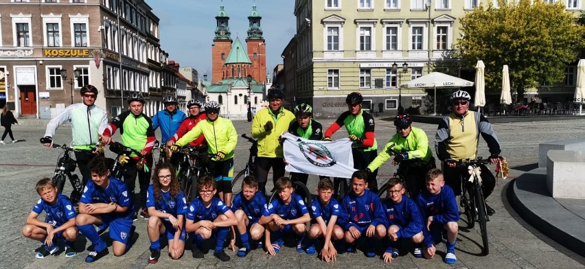 Górnicy z Chwałowic na rowerach odwiedzili Gniezno