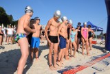 Gdynia Baltic Challenge. Sportowe pożegnanie wakacji w mieście. Pływacy opanowali akwen przy bulwarze Nadmorskim i plaży ZDJĘCIA 