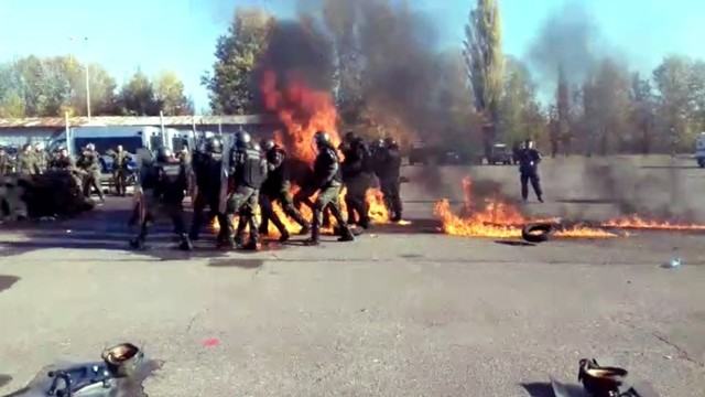 Żołnierzy uczyli się panować nad lękiem człowieka przed ogniem