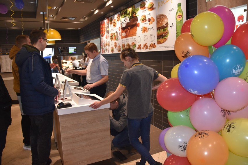 McDonald's w Starachowicach otwarty! Bez przerwy pełno gości