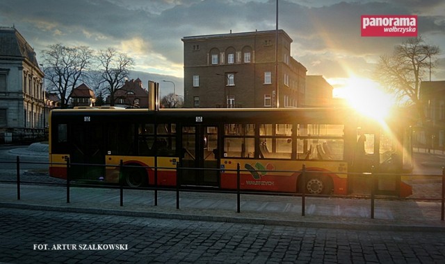 Od 1 kwietnia 2017 r. z Wałbrzycha do  Meziměstí w Czechach i z powrotem można dojechać autobusem komunikacji miejskiej