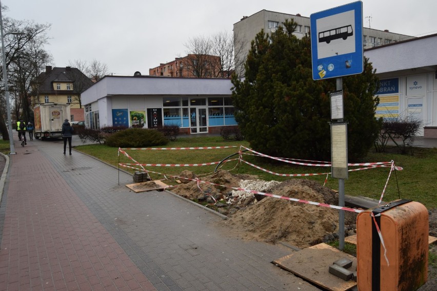 Zdemontowany przystanek na ulicy Warcisława IV
