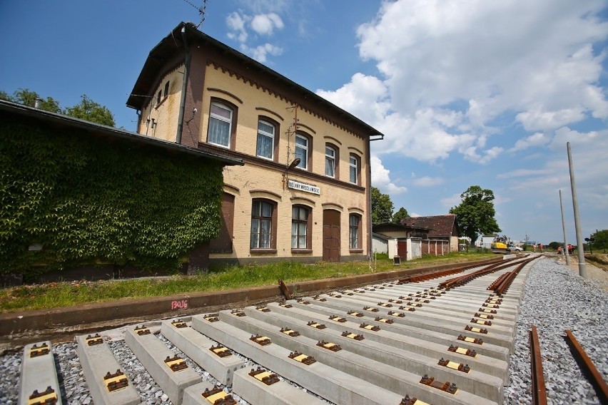 Już wkrótce otwarcie linii kolejowej z Wrocławia do Świdnicy. Trwa budowa przystanku w Bielanach Wrocławskich