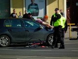Wypadek na Matejki w Poznaniu: Rowerzysta w szpitalu [ZDJĘCIA]