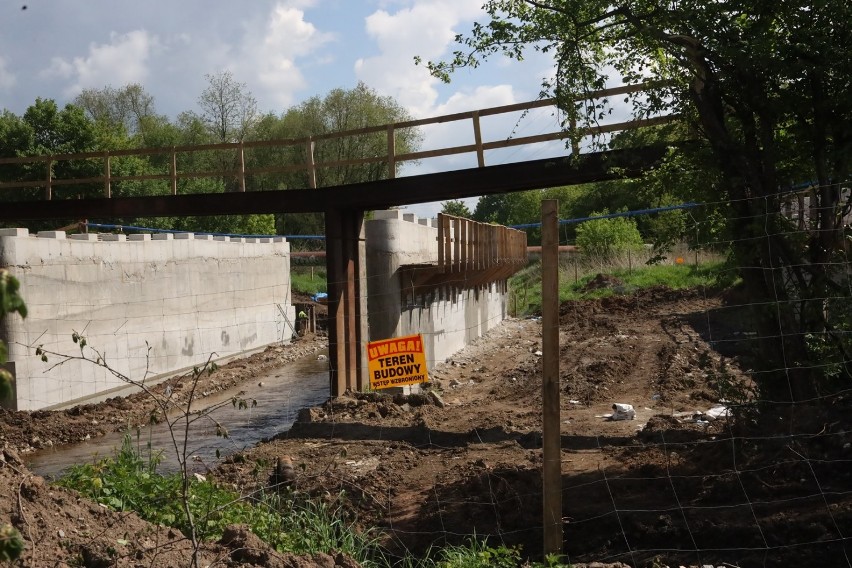 Budowany jest nowy most na rzece Czarna Woda w Legnicy, zobaczcie zdjęcia