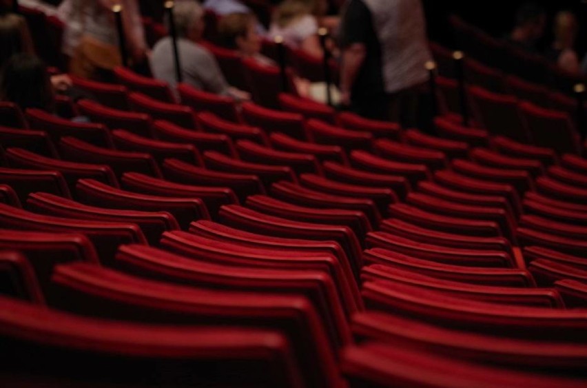 W Teatrze Collegium Nobilium nadarzy się podwójna okazja do...