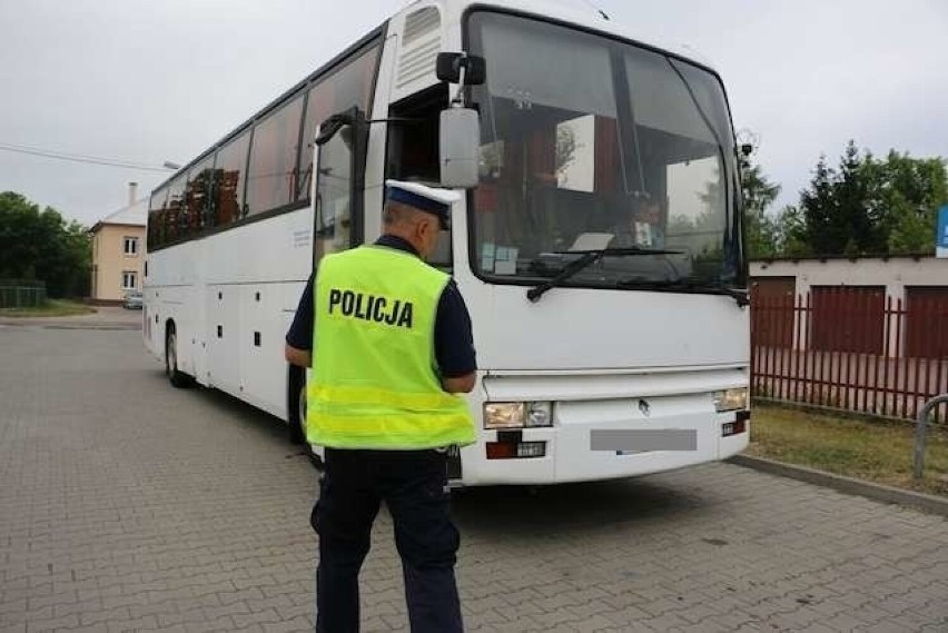 Bezpiecznie autokarem na ferie. Wykaz punktów kontroli...