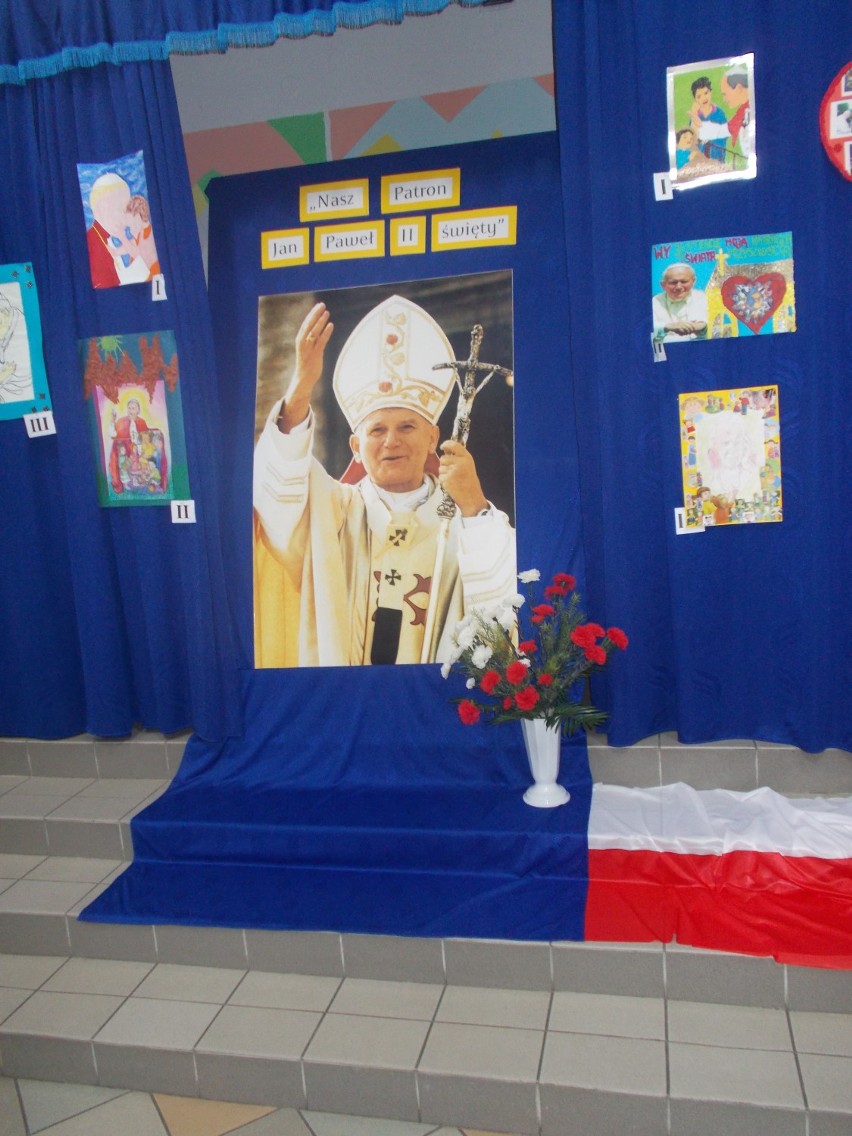 Rychłocice: Wieczornica z okazji kanonizacji Jana Pawła II[Zdjęcia]