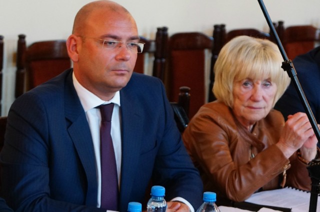 Jolanta Manceiwcz i Radosław Kołaciński znaleźli się pod ostrzałem opozycji