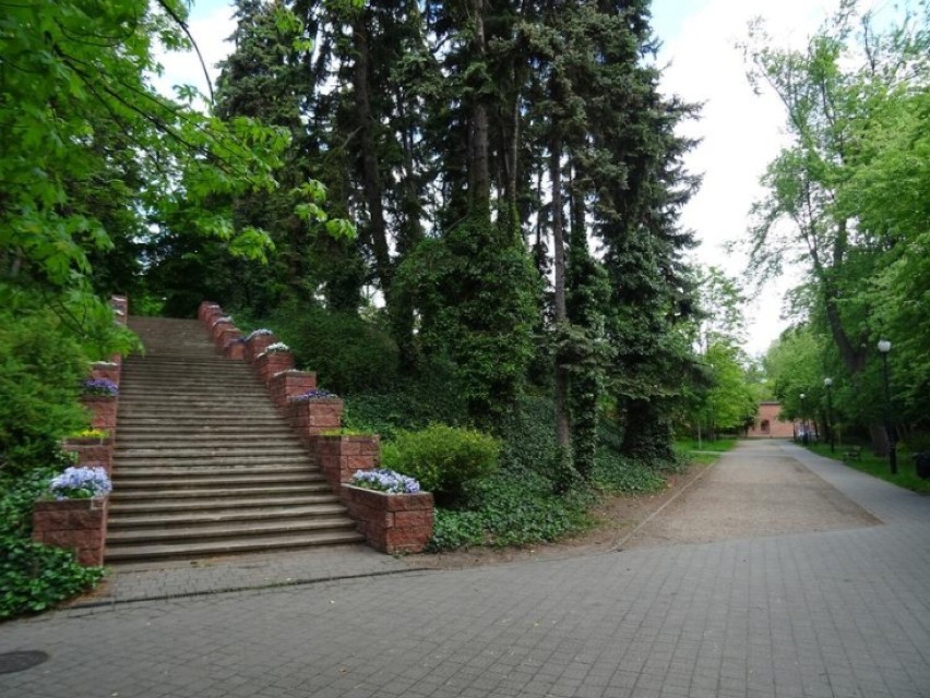 Park im. S. Żeromskiego to park w stylu modernistycznym z...