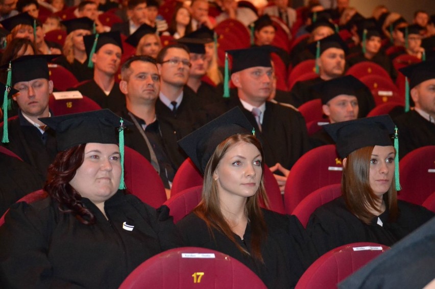 Studenci Powiślańskiej Szkoły Wyższej w Kwidzynie odebrali dyplomy [ZDJĘCIA]
