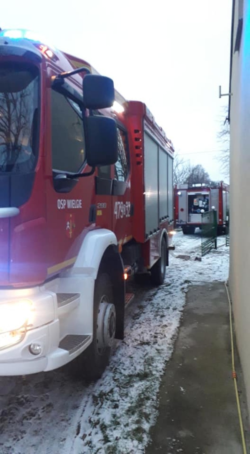 Strażacy szybko ugasili pożar garażu w Czarnem