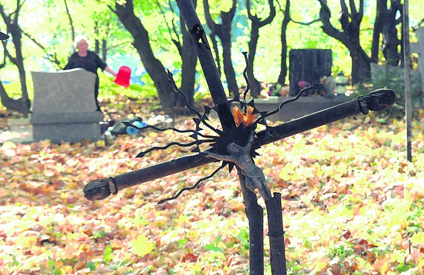 Wandale niszczą lubelskie cmentarze innych wyznań