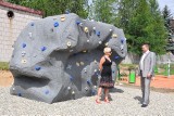 Poraj: Gmina przygotowała niespodziankę dla miłośników wspinaczki - nowy kamień bulderowy