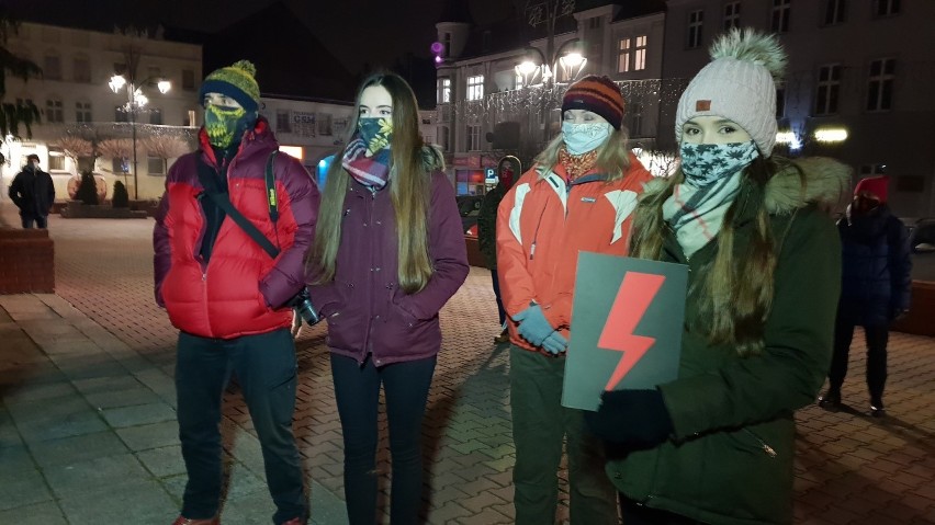 Krapkowicki Strajk Kobiet protestował pod komendą policji