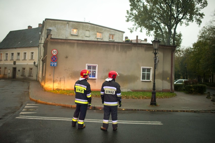 Pożar sadzy w kominie na placu Metziga w Lesznie