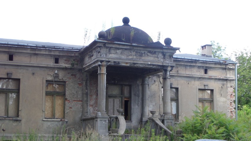 Willa Hofmanna w Częstochowie - kiedyś architektoniczna perła, a dziś ruina. Zaniedbana od lat. Zobacz ZDJĘCIA