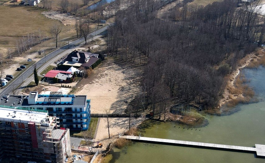 Nowa plaża powstaje tuż obok apartamentowców w Boszkowie, będzie publiczna