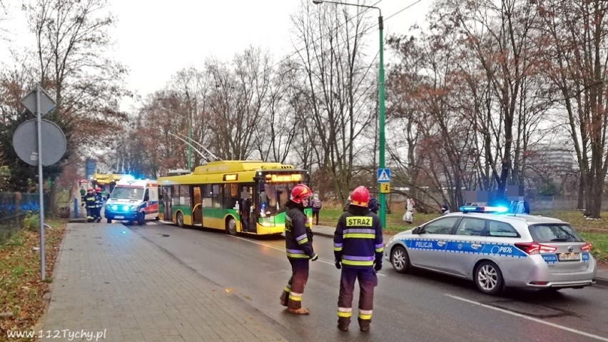 Tychy: trolejbus potracił rowerzystę. Na miejsce natychmiast...