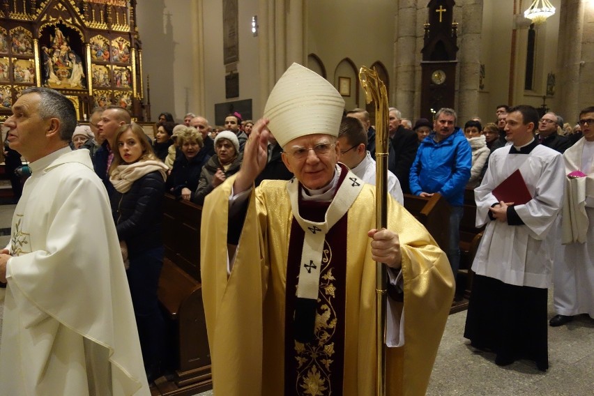 Pasterkę w katedrze łódzkiej poprowadzi abp Marek...