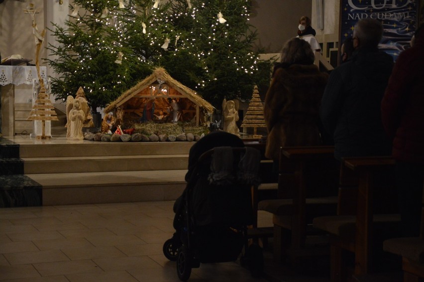 Pasterka w kościele pw. Matki Boskiej Częstochowskiej w Charzykowach