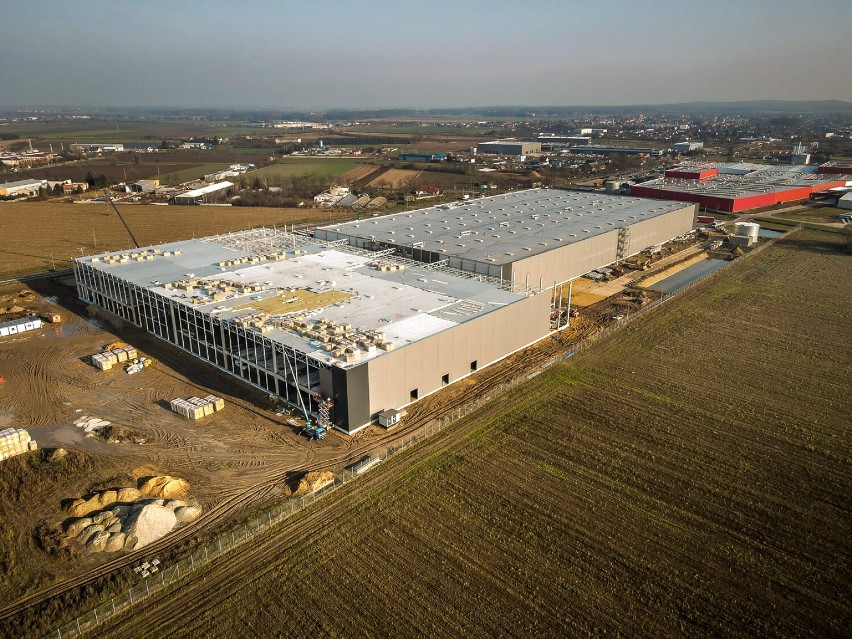 Nowa hala centrum logistycznego w Maryszewicach koło Leszna